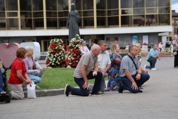 У Луцьку в останню дорогу провели Олексія Бондаря6