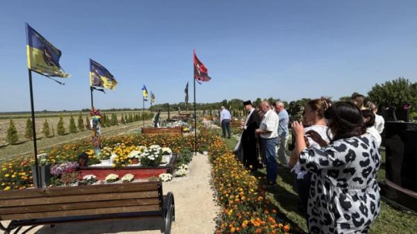У Лукові відзначили День пам’яті захисників України25