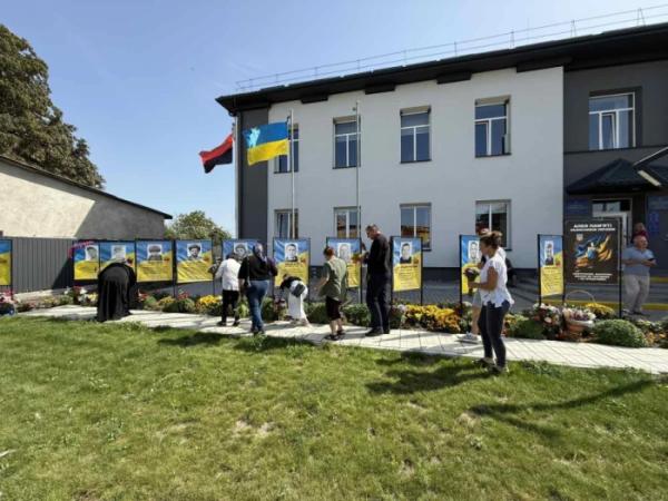 У Лукові відзначили День пам’яті захисників України14