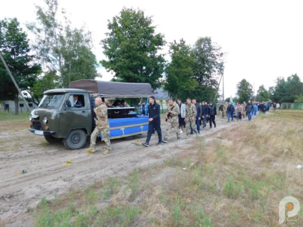 У Новорічиці попрощалися зі захисником України Миколою Шрамовичем2