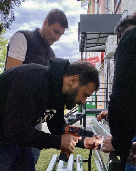 У Шептицькому з'явилися лавочки з нагадуванням про захисників9