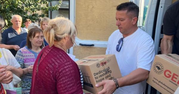 Міський голова Василь Антонюк подякував усім, хто посприяв продовольчій підтримці, за небайдужість та турботу про мешканців громади.