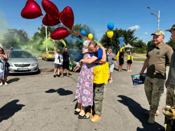 В Ізмаїл повернувся останній із захисників Зміїного, які перебували в полоні2