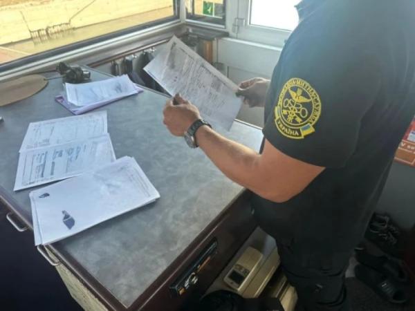 В Ізмаїлі одеські митники викрили спробу контрабанди дизельного палива1