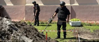 В Острозі під час земляних робіт знайшли старий артилерійський снаряд