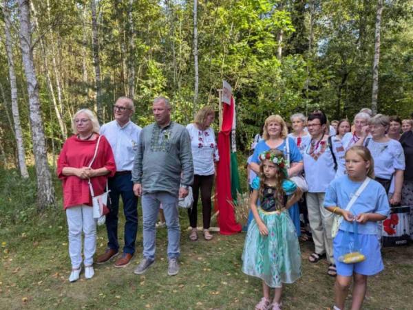 В урочищі Нечимне відбувся сьомий етнофестиваль «На гостини до Лесі»78