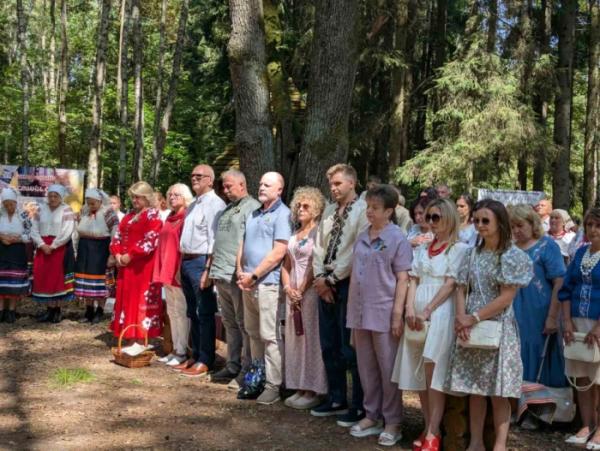В урочищі Нечимне відбувся сьомий етнофестиваль «На гостини до Лесі»35