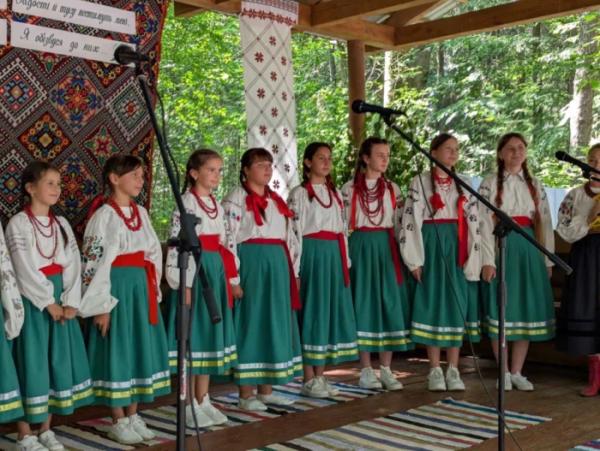 В урочищі Нечимне відбувся сьомий етнофестиваль «На гостини до Лесі»64