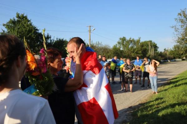 Вишнівська громада зустріла свого воїна з російського полону2