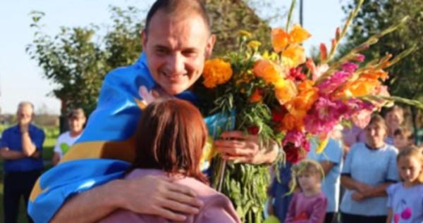 Вишнівська громада зустріла свого воїна з російського полону