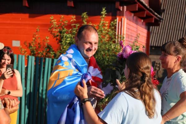 Вишнівська громада зустріла свого воїна з російського полону3
