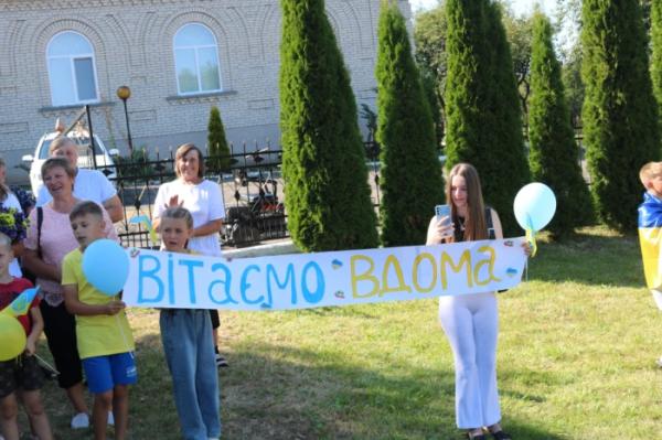 Вітаємо вдома: Горохівська громада зустріла з полону захисника Ігоря Жуковського15