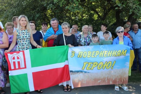 Вітаємо вдома: Горохівська громада зустріла з полону захисника Ігоря Жуковського22