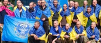 З російського полону повернулися троє лікарів, які провели у неволі по 7-8 років