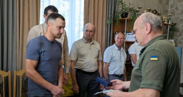 Нагороду вручили синові загиблого воїна