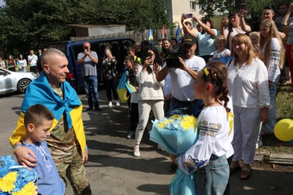 Горохівська громада зустріла воїна Олександра Риверу, який повернувся з полону4