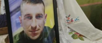Майже два роки вважали зниклим безвісти: Рожищенська громада провела в останню дорогу захисника України Віталія Козла