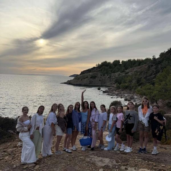 «Ми — Україна, і ми звучимо голосно!»: надбужанська «Плеяда» з тріумфом представила Україну в Греції4