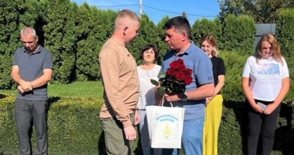 На Демидівщині зустріли Миколу Нарусевича, який повернувся з полону