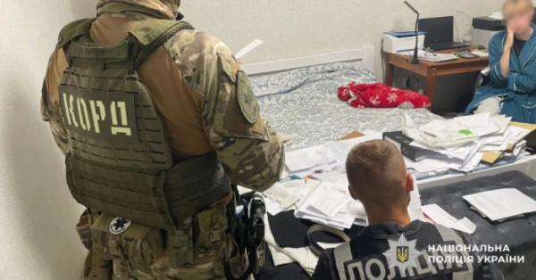 Привласнив понад 2 мільйони гривень з профспілки: закарпатські поліцейські оголосили підозру керівнику організації