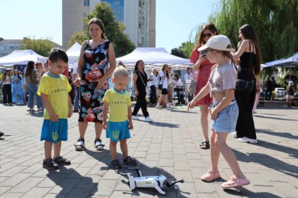 Робототехніка, дрони та досліди: у Луцьку – XІ Наукові пікніки27