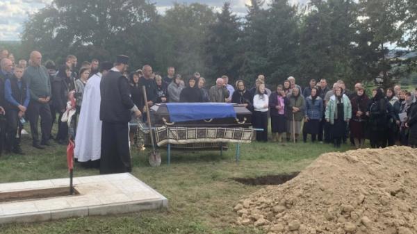 У Берестечківській громаді провели в останню дорогу воїна Володимира Чижука5