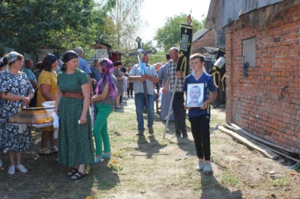 У Духчі в останню дорогу провели захисника України Віктора Ковальчука15