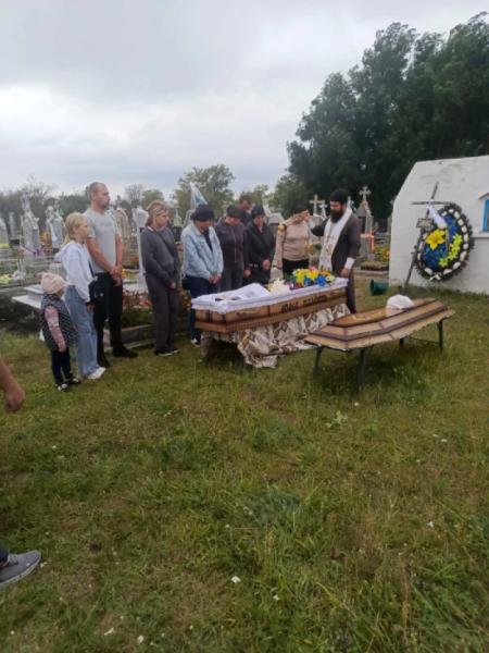 У Яблунівці в останню дорогу провели захисника України Віталія Нечипорука2