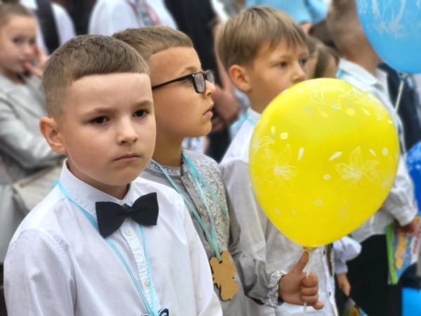 У Ковелі 750 першокласників сіли за шкільні парти10
