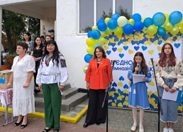 У Ковелі 750 першокласників сіли за шкільні парти3