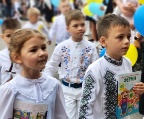 У Ковелі 750 першокласників сіли за шкільні парти23
