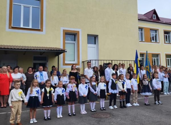 У Ковелі 750 першокласників сіли за шкільні парти17