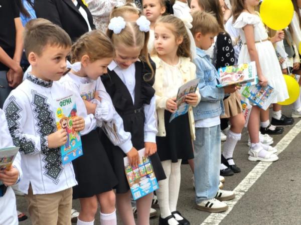 У Ковелі 750 першокласників сіли за шкільні парти15