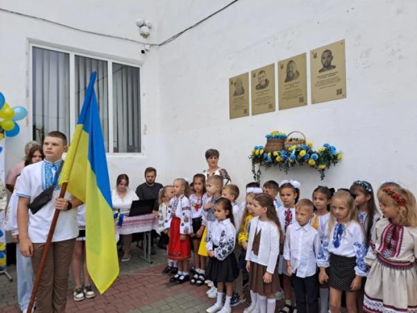 У Ковелі 750 першокласників сіли за шкільні парти28