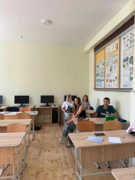 У Лукові зробили ремонт у гуртожитку, де проживають переселенці4