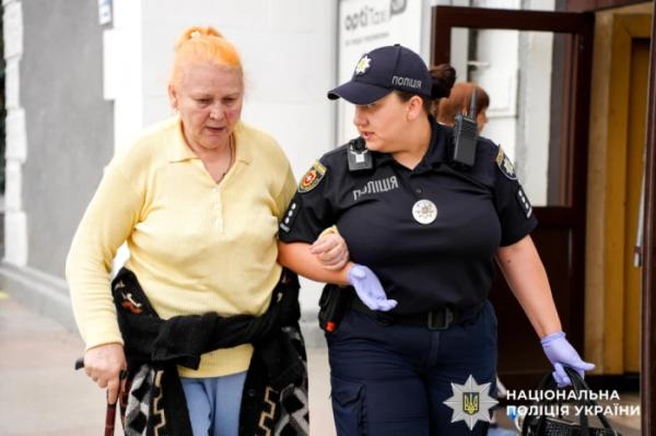 У Рівному поліцейські зустріли ще два евакуаційних потяги з Донеччини18