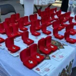 У Шептицькому дітям загиблих захисників та захисниць вручили пам’ятні кулони «Батьківське серце»