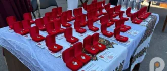 У Шептицькому дітям загиблих захисників та захисниць вручили пам’ятні кулони «Батьківське серце»