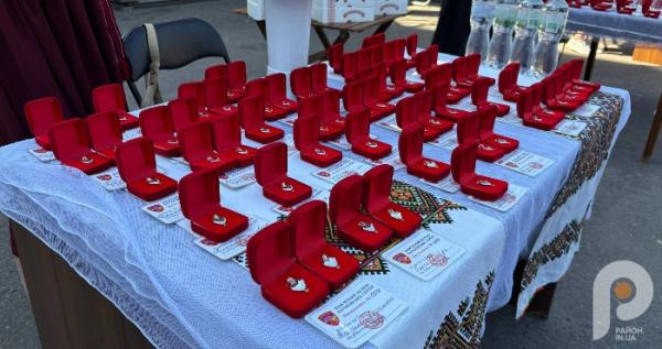 Памʼятні кулони «Батьківське серце»