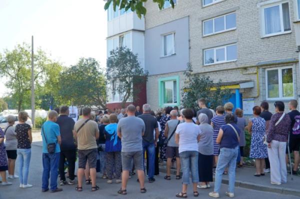 У Володимирі попрощалися із захисником Максимом Романюком12
