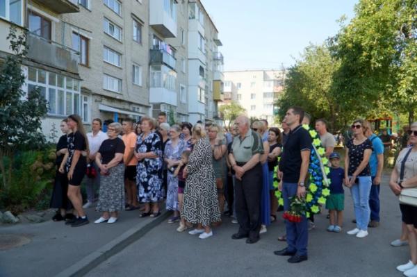 У Володимирі попрощалися із захисником Максимом Романюком8