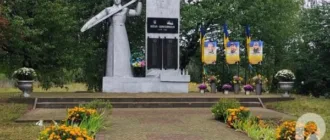 У Залісцях відкрили Алею слави та пам'яті на честь трьох полеглих земляків