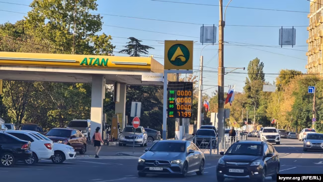 В Крыму на автозаправках исчезли все марки бензина0