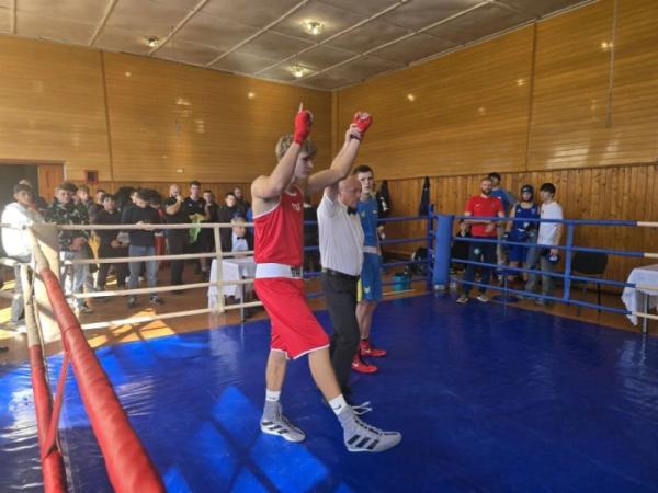 Боксери з Луцька, Любомля та Володимира відзмагалися на чемпіонаті ФСТ «Колос», здобувши чотири медалі6