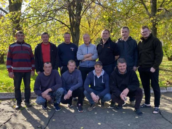 Дубенська громада допомагає  облаштовувати оборонні укріплення на Донеччині3
