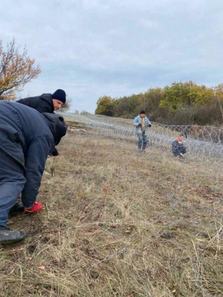Дубенська громада допомагає  облаштовувати оборонні укріплення на Донеччині10