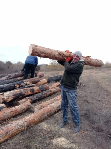 Дубенська громада допомагає  облаштовувати оборонні укріплення на Донеччині4