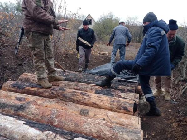 Дубенська громада допомагає  облаштовувати оборонні укріплення на Донеччині12