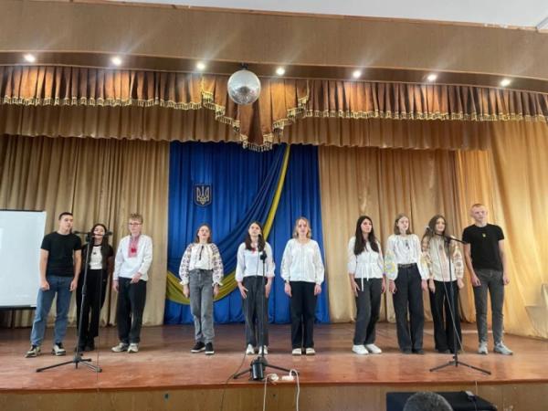 Млинівський коледж об’єднав молодь на конкурсі патріотичної пісні4