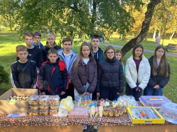 На благодійному ярмарку у Турійську зібрали понад 76 тисяч для ЗСУ15